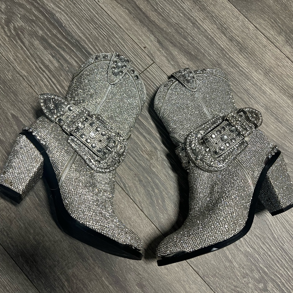 Dolls Kill sheriff boot size 8